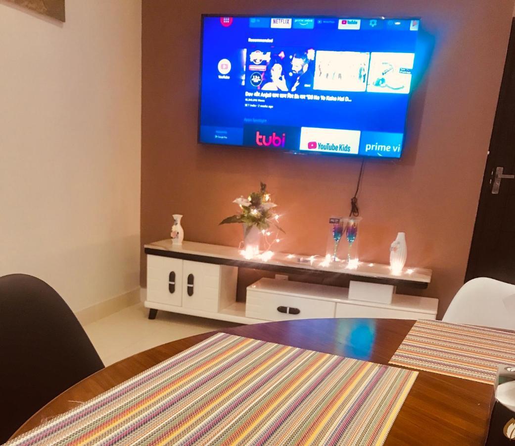 Atrium High Suite 2Bed Family Apartment Near Giga Mall Islamabad Exterior photo